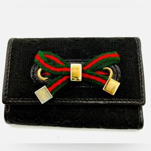 Gucci Vintage Black Sherry Line Key Card Holder  Red Green Bow rare luxury
